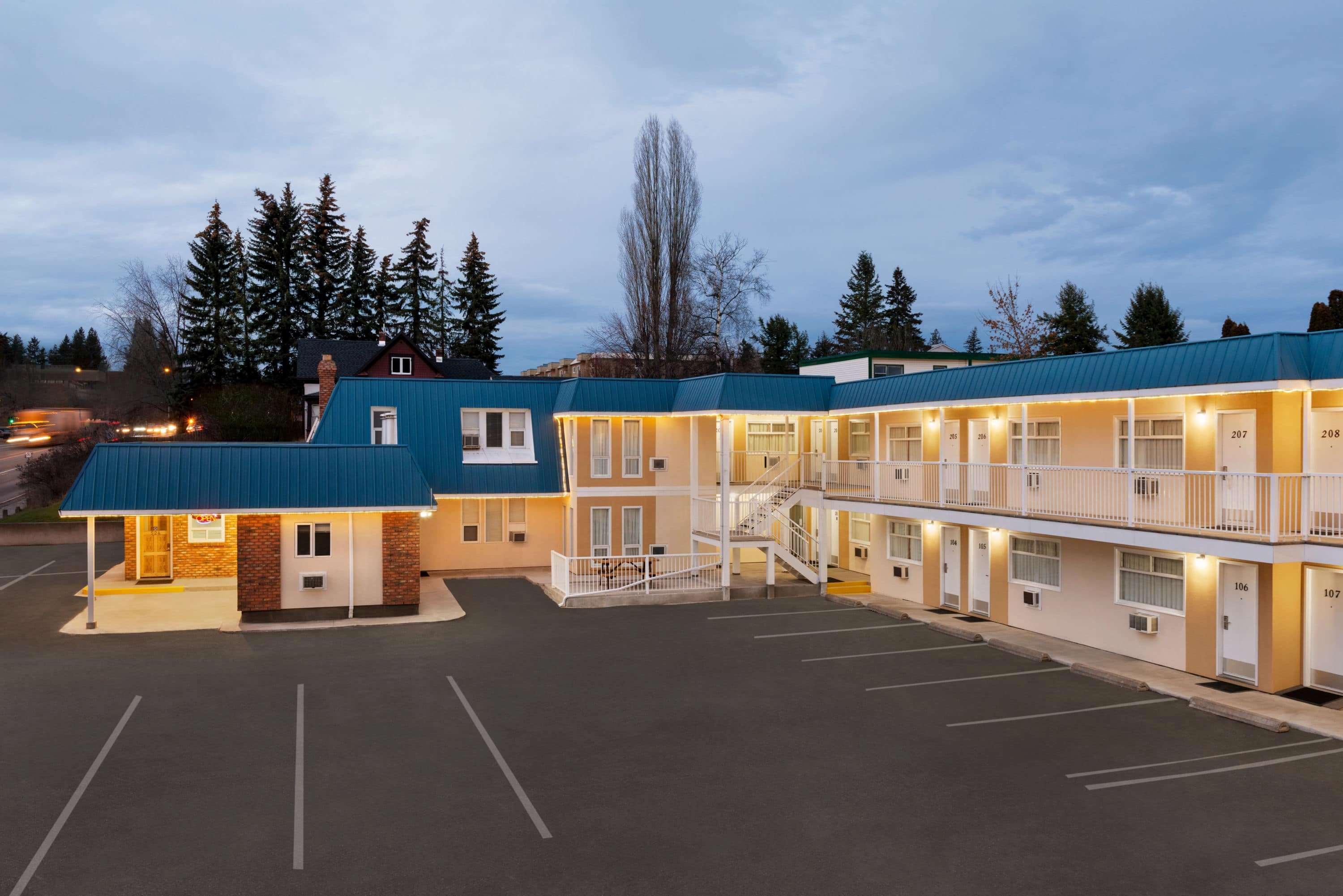 Travelodge By Wyndham Quesnel Bc Екстер'єр фото
