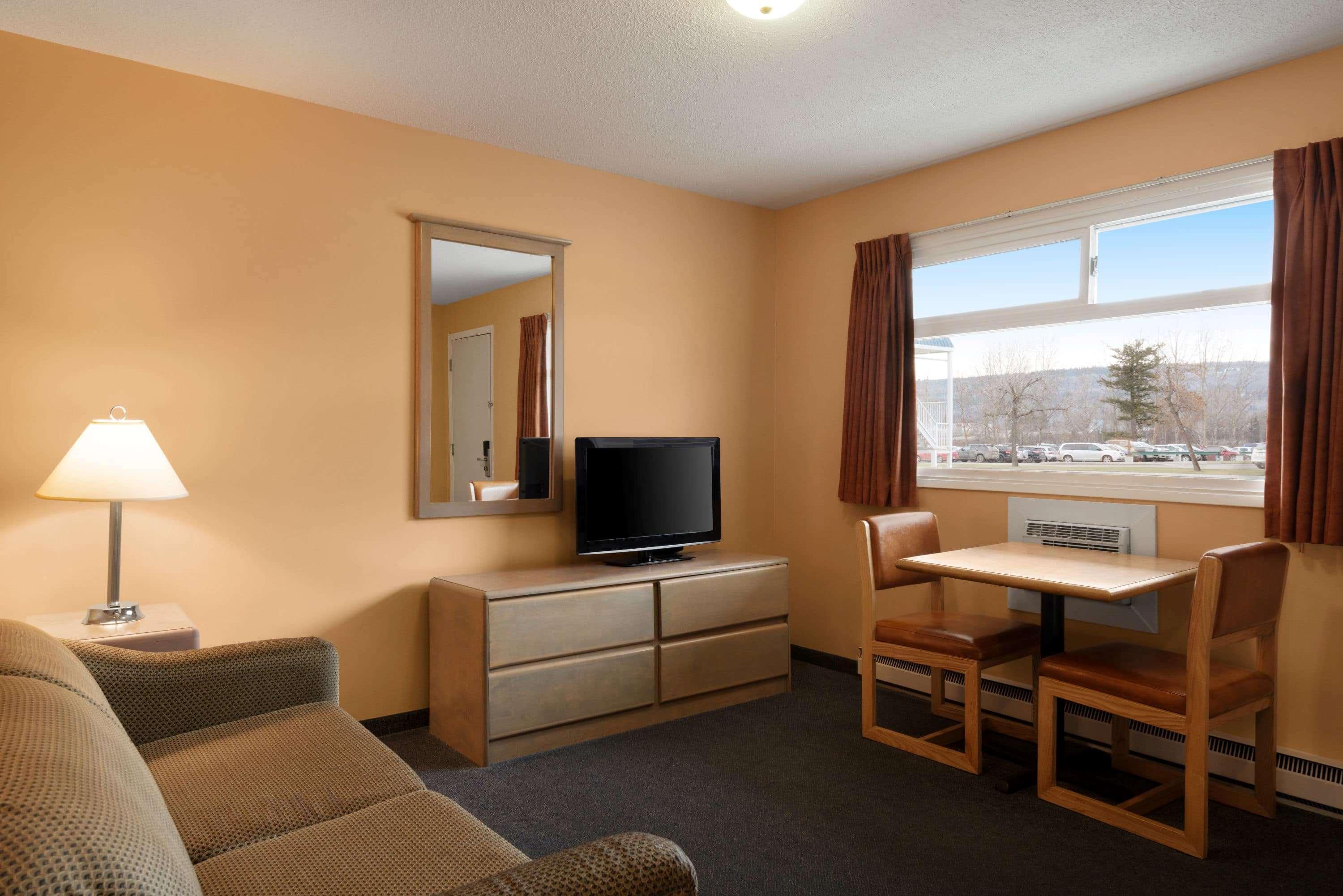 Travelodge By Wyndham Quesnel Bc Екстер'єр фото
